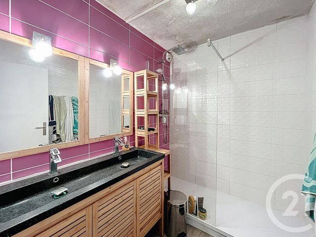 Appartement T3 à vendre - 3 pièces - 57.66 m2 - BORDEAUX - 33 - AQUITAINE - Century 21 Cabinet Rollin