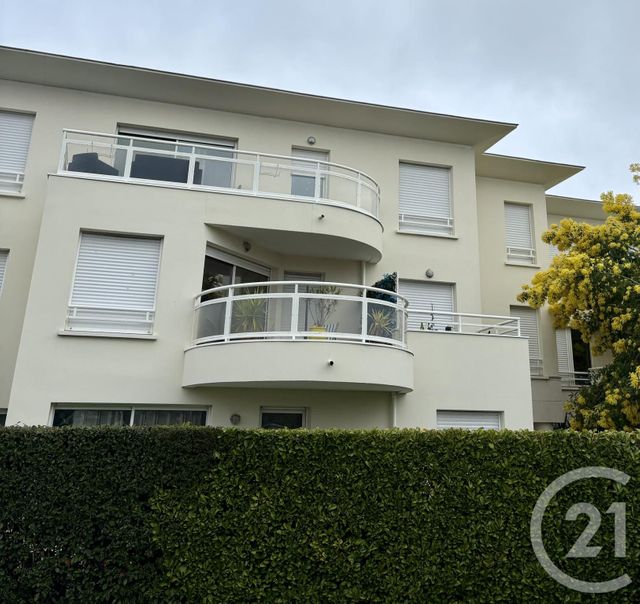 Appartement T2 à louer - 2 pièces - 54.2 m2 - BORDEAUX - 33 - AQUITAINE - Century 21 Cabinet Rollin