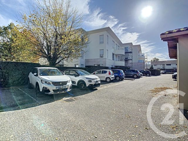 Appartement T2 à louer - 2 pièces - 54.2 m2 - BORDEAUX - 33 - AQUITAINE - Century 21 Cabinet Rollin