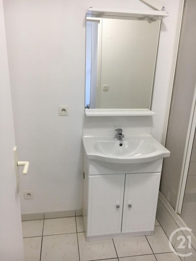 Appartement F2 à louer - 2 pièces - 33.42 m2 - TALENCE - 33 - AQUITAINE - Century 21 Cabinet Rollin