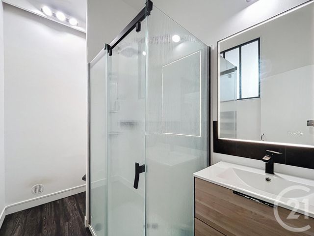 Appartement T2 à vendre - 2 pièces - 54.74 m2 - BORDEAUX - 33 - AQUITAINE - Century 21 Cabinet Rollin