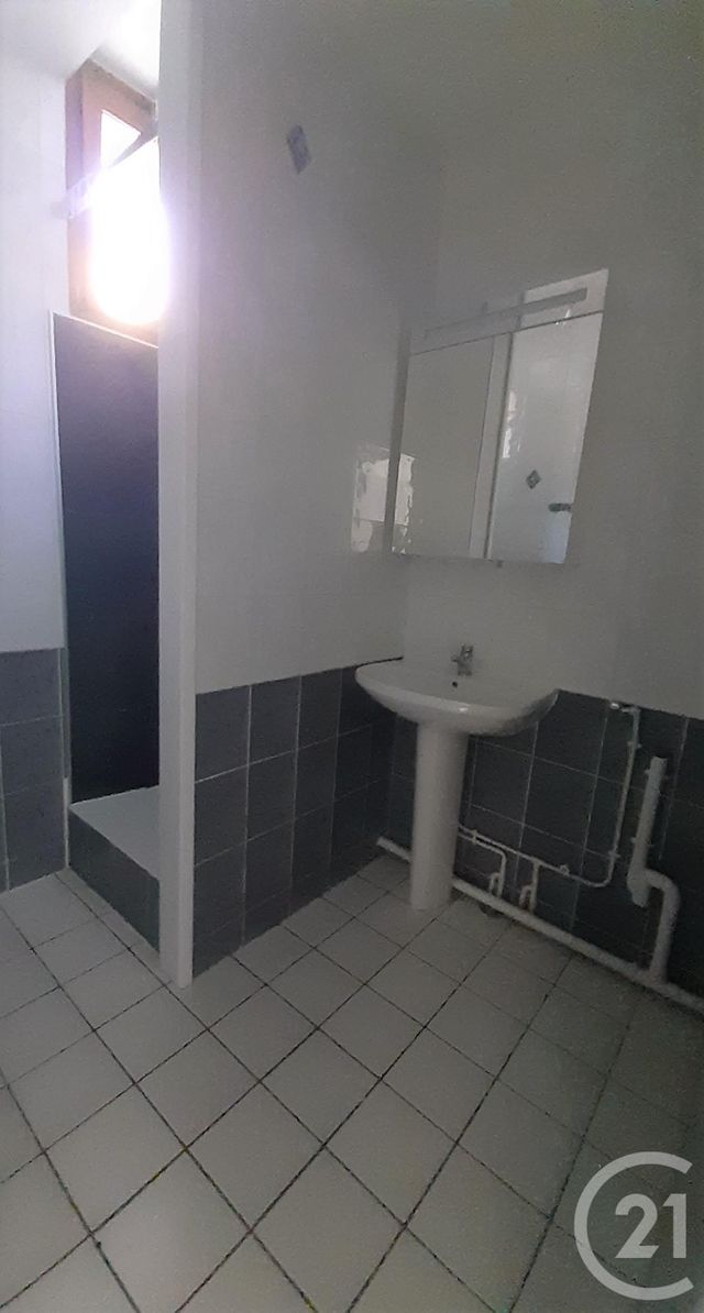 Appartement T2 à louer - 2 pièces - 34.42 m2 - BORDEAUX - 33 - AQUITAINE - Century 21 Cabinet Rollin