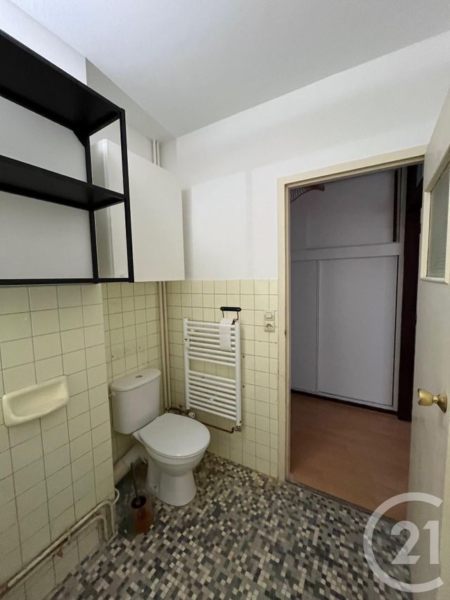 Appartement T1 à louer - 1 pièce - 31.99 m2 - BORDEAUX - 33 - AQUITAINE - Century 21 Cabinet Rollin