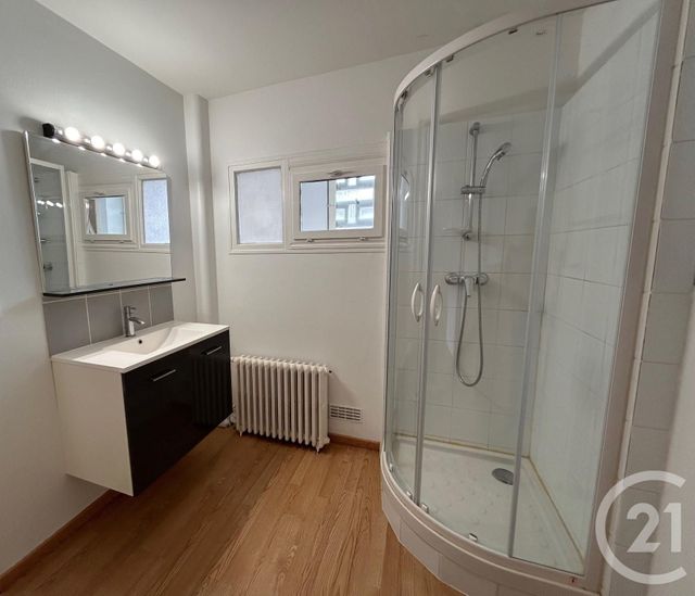 Appartement à louer - 3 pièces - 73.07 m2 - BORDEAUX - 33 - AQUITAINE - Century 21 Cabinet Rollin