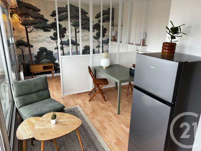 Appartement Studio à louer - 1 pièce - 26.9 m2 - BORDEAUX - 33 - AQUITAINE - Century 21 Cabinet Rollin