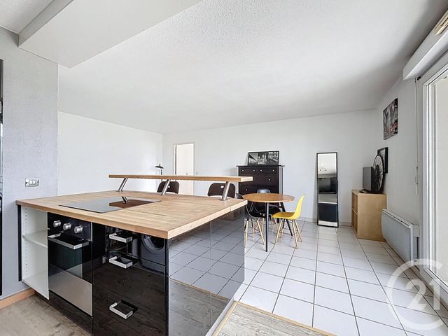 Appartement T3 à vendre - 3 pièces - 55.47 m2 - BORDEAUX - 33 - AQUITAINE - Century 21 Cabinet Rollin