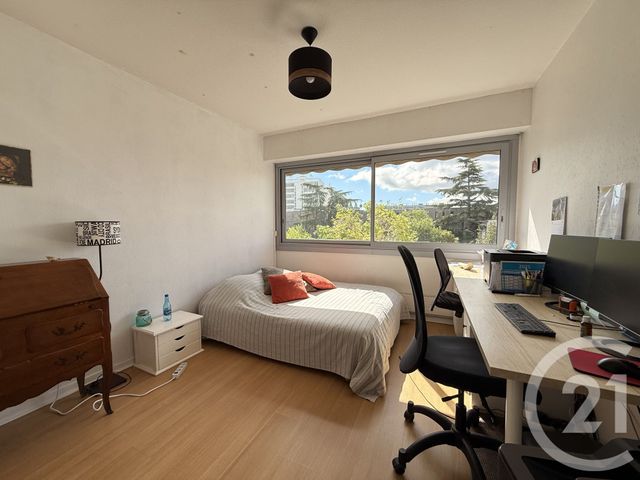 Appartement T3 à vendre - 3 pièces - 82.71 m2 - BORDEAUX - 33 - AQUITAINE - Century 21 Cabinet Rollin