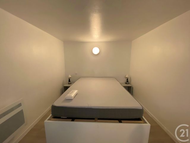 Appartement Studio à louer - 1 pièce - 24.65 m2 - BORDEAUX - 33 - AQUITAINE - Century 21 Cabinet Rollin