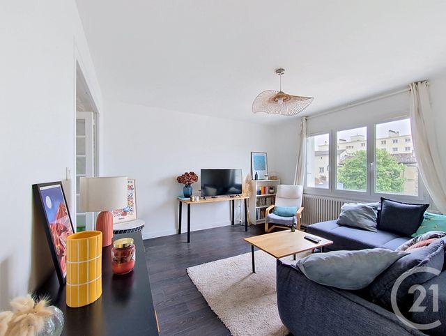 Appartement T3 à vendre - 3 pièces - 62.0 m2 - BORDEAUX - 33 - AQUITAINE - Century 21 Cabinet Rollin