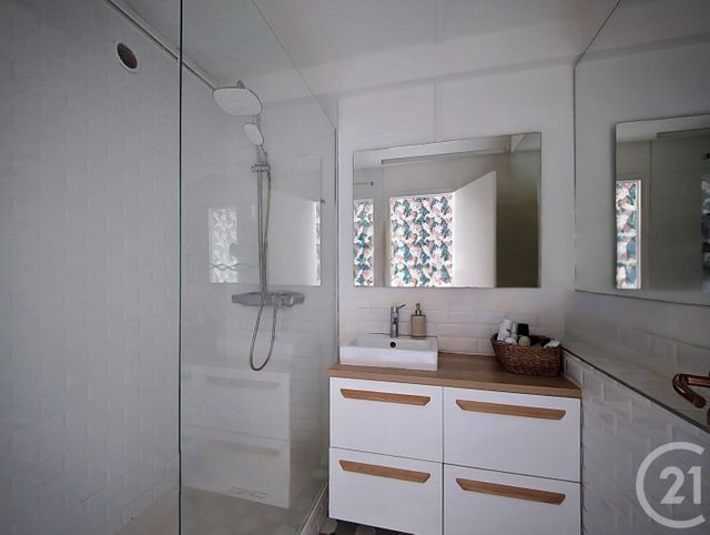 Appartement T3 à vendre - 3 pièces - 80.45 m2 - BORDEAUX - 33 - AQUITAINE - Century 21 Cabinet Rollin