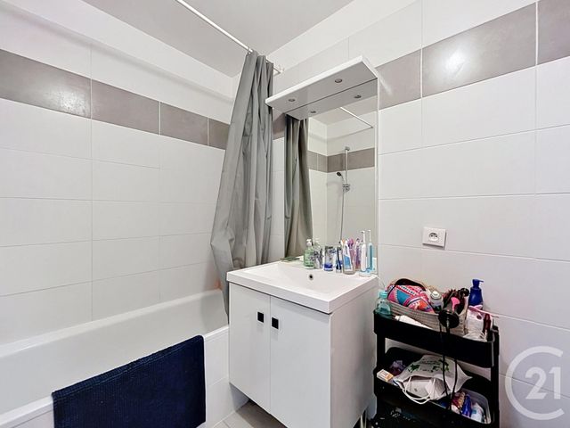 Appartement T4 à vendre - 4 pièces - 87.38 m2 - BORDEAUX - 33 - AQUITAINE - Century 21 Cabinet Rollin