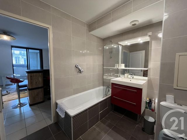 Appartement Studio à louer - 1 pièce - 32.81 m2 - BORDEAUX - 33 - AQUITAINE - Century 21 Cabinet Rollin