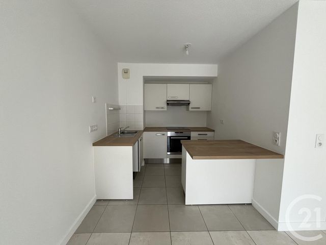 Appartement T2 à louer - 2 pièces - 49.0 m2 - BORDEAUX - 33 - AQUITAINE - Century 21 Cabinet Rollin