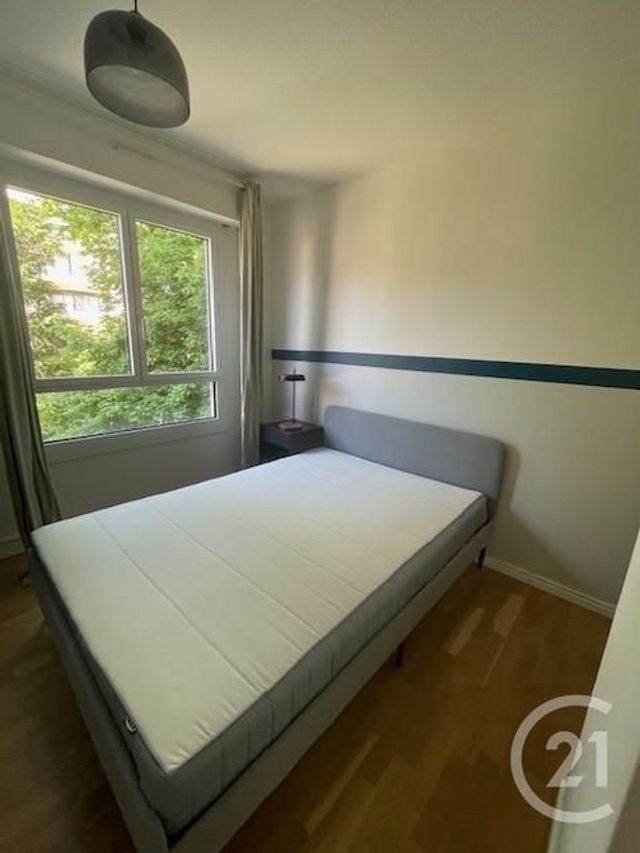 Appartement Chambre à louer - 1 pièce - 25.87 m2 - BORDEAUX - 33 - AQUITAINE - Century 21 Cabinet Rollin