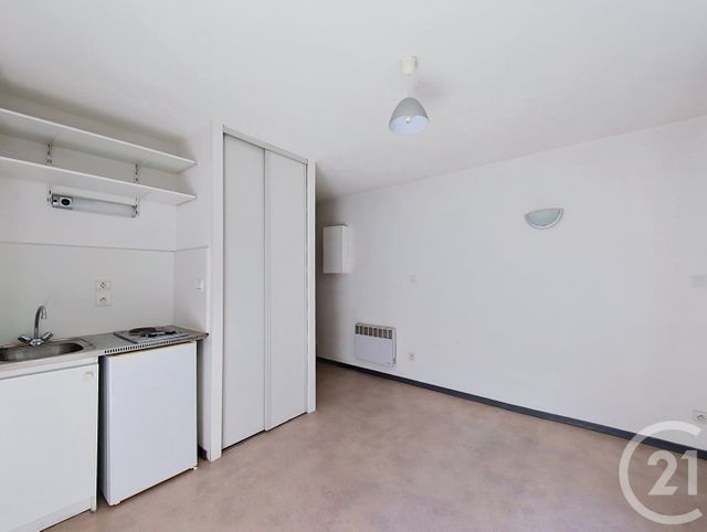 Appartement Studio à vendre - 1 pièce - 18.95 m2 - BORDEAUX - 33 - AQUITAINE - Century 21 Cabinet Rollin