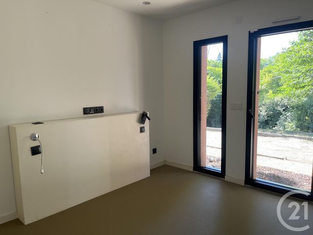 maison à louer - 5 pièces - 151.7 m2 - LATRESNE - 33 - AQUITAINE - Century 21 Cabinet Rollin