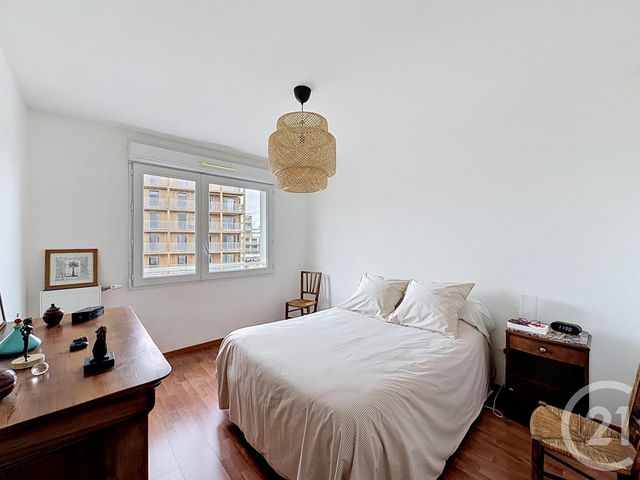 Appartement T4 à vendre - 4 pièces - 79.72 m2 - BORDEAUX - 33 - AQUITAINE - Century 21 Cabinet Rollin