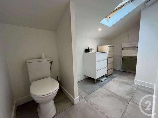 Appartement T4 à louer - 4 pièces - 96.89 m2 - BORDEAUX - 33 - AQUITAINE - Century 21 Cabinet Rollin