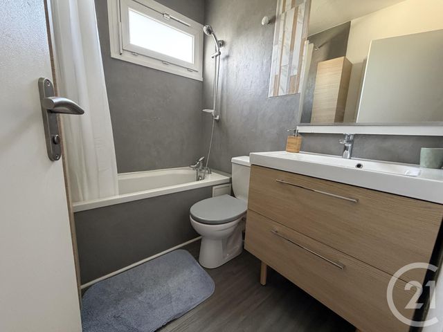 Appartement Chambre à louer - 1 pièce - 10.51 m2 - PESSAC - 33 - AQUITAINE - Century 21 Cabinet Rollin
