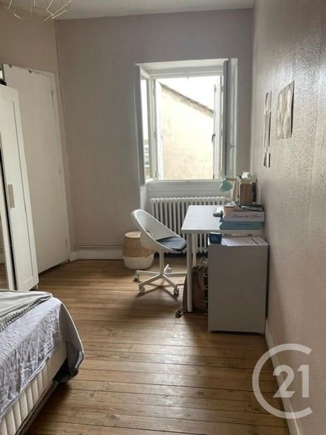 Appartement T2 à louer - 2 pièces - 39.25 m2 - BORDEAUX - 33 - AQUITAINE - Century 21 Cabinet Rollin
