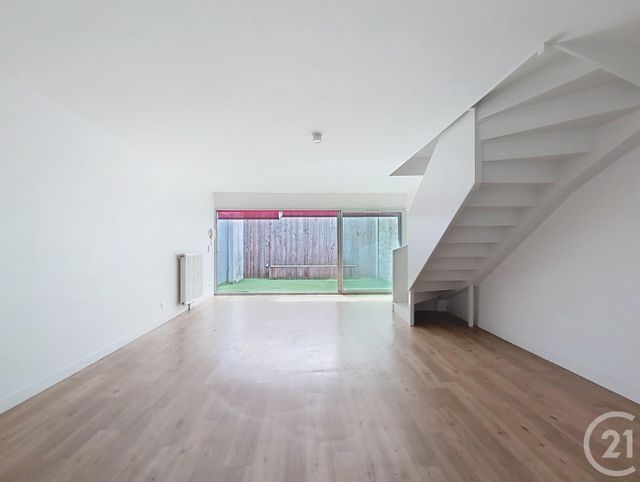 Appartement T3 à vendre - 3 pièces - 69.37 m2 - BORDEAUX - 33 - AQUITAINE - Century 21 Cabinet Rollin
