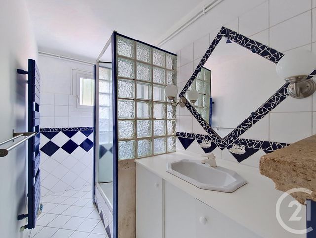Appartement T2 à vendre - 2 pièces - 47.38 m2 - BORDEAUX - 33 - AQUITAINE - Century 21 Cabinet Rollin