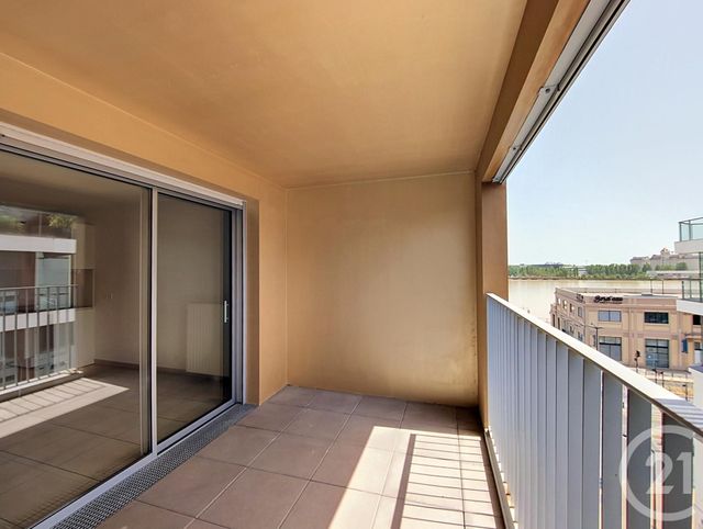 Appartement T3 à vendre - 3 pièces - 63.82 m2 - BORDEAUX - 33 - AQUITAINE - Century 21 Cabinet Rollin