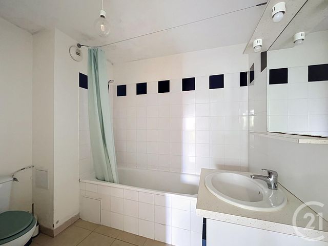 Appartement T2 à vendre - 2 pièces - 34.15 m2 - BORDEAUX - 33 - AQUITAINE - Century 21 Cabinet Rollin