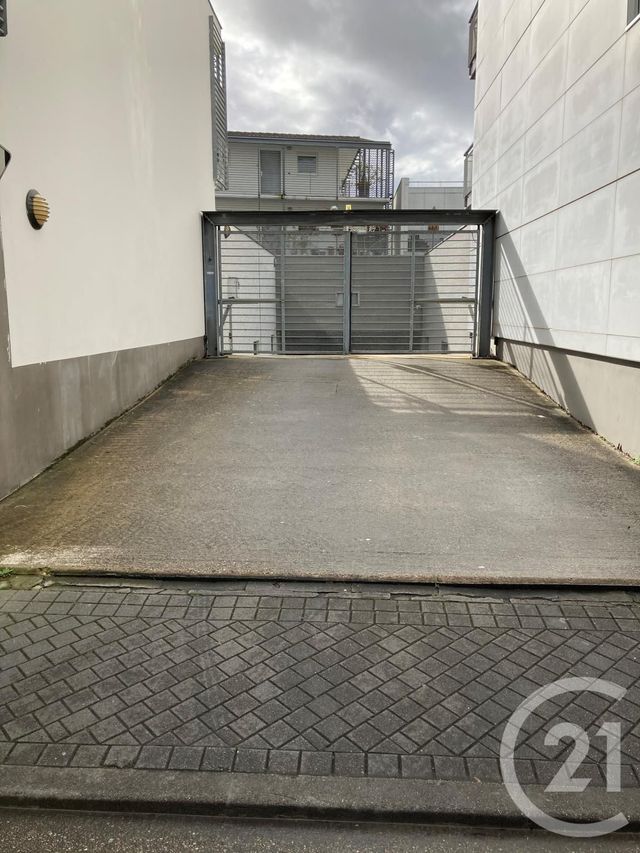 parking à louer - 12.0 m2 - BORDEAUX - 33 - AQUITAINE - Century 21 Cabinet Rollin