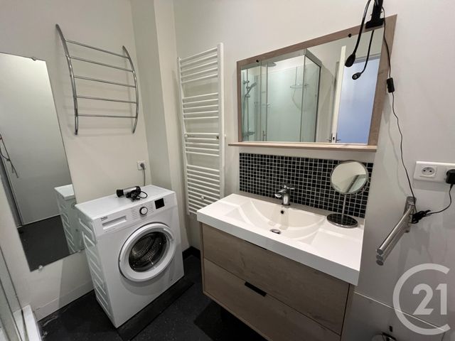 Appartement T3 à louer - 3 pièces - 78.5 m2 - BORDEAUX - 33 - AQUITAINE - Century 21 Cabinet Rollin