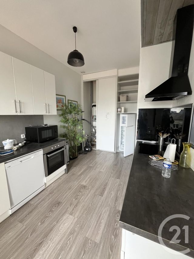 Appartement T3 à louer - 3 pièces - 78.5 m2 - BORDEAUX - 33 - AQUITAINE - Century 21 Cabinet Rollin