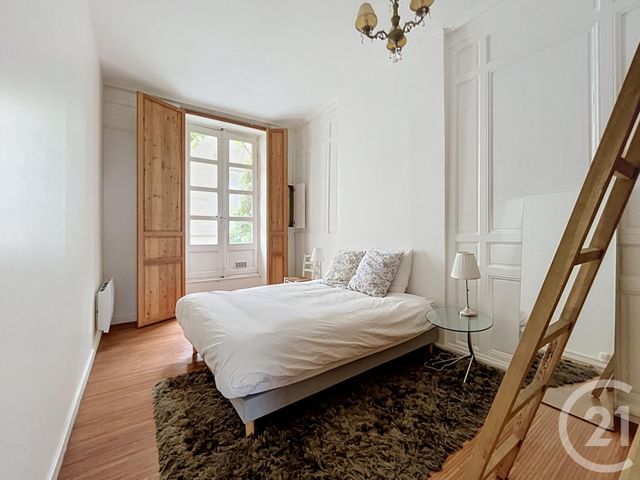 Appartement T3 à louer - 3 pièces - 89.13 m2 - BORDEAUX - 33 - AQUITAINE - Century 21 Cabinet Rollin