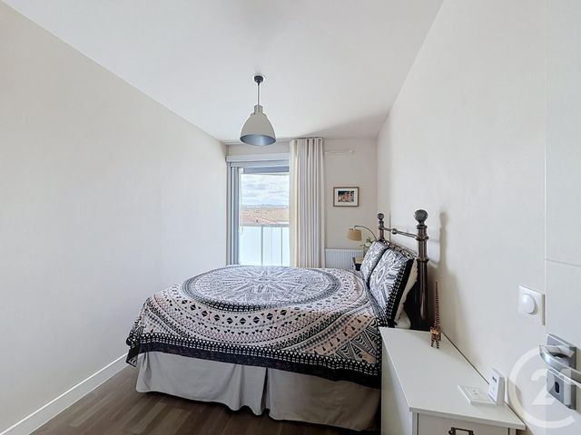 Appartement T3 à vendre - 3 pièces - 64.0 m2 - BORDEAUX - 33 - AQUITAINE - Century 21 Cabinet Rollin