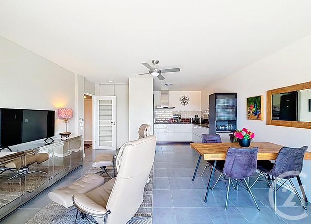 Appartement T3 à vendre - 3 pièces - 64.0 m2 - BORDEAUX - 33 - AQUITAINE - Century 21 Cabinet Rollin