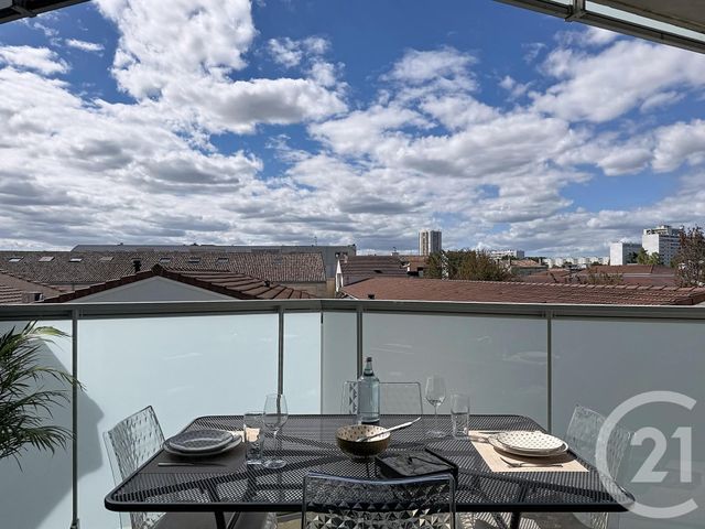 Appartement T3 à vendre - 3 pièces - 64.0 m2 - BORDEAUX - 33 - AQUITAINE - Century 21 Cabinet Rollin