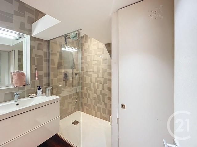 Appartement T3 à louer - 3 pièces - 71.42 m2 - BORDEAUX - 33 - AQUITAINE - Century 21 Cabinet Rollin
