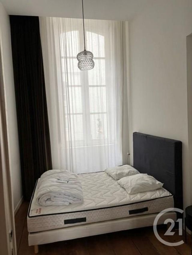 Appartement T3 à louer - 3 pièces - 71.42 m2 - BORDEAUX - 33 - AQUITAINE - Century 21 Cabinet Rollin