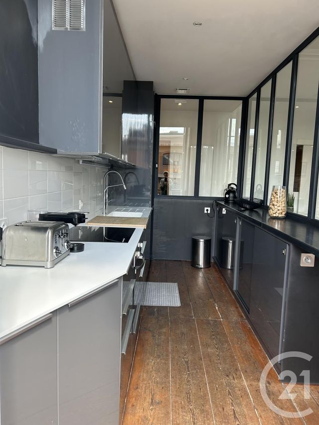 Appartement T3 à louer - 3 pièces - 71.42 m2 - BORDEAUX - 33 - AQUITAINE - Century 21 Cabinet Rollin