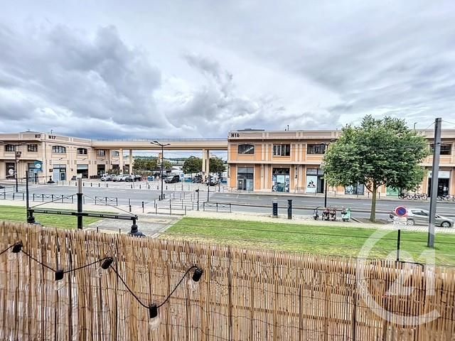 Appartement T3 à louer - 3 pièces - 71.42 m2 - BORDEAUX - 33 - AQUITAINE - Century 21 Cabinet Rollin