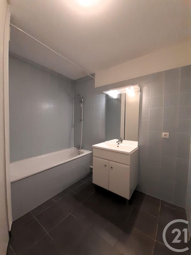 Appartement T3 à louer - 3 pièces - 69.72 m2 - BORDEAUX - 33 - AQUITAINE - Century 21 Cabinet Rollin