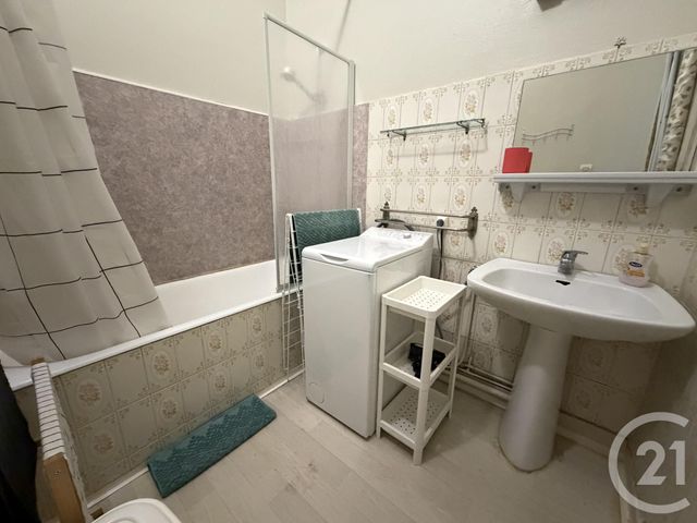 Appartement F3 à louer - 3 pièces - 60.07 m2 - BORDEAUX - 33 - AQUITAINE - Century 21 Cabinet Rollin