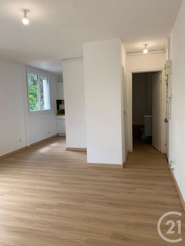 Appartement T1 à louer - 1 pièce - 30.43 m2 - BORDEAUX - 33 - AQUITAINE - Century 21 Cabinet Rollin