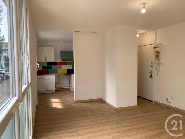 Appartement T1 à louer - 1 pièce - 30.43 m2 - BORDEAUX - 33 - AQUITAINE - Century 21 Cabinet Rollin