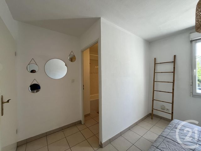 Appartement T2 à louer - 2 pièces - 41.76 m2 - BORDEAUX - 33 - AQUITAINE - Century 21 Cabinet Rollin