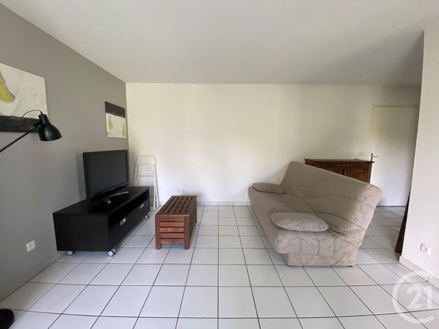 Appartement T3 à louer - 3 pièces - 61.76 m2 - BORDEAUX - 33 - AQUITAINE - Century 21 Cabinet Rollin