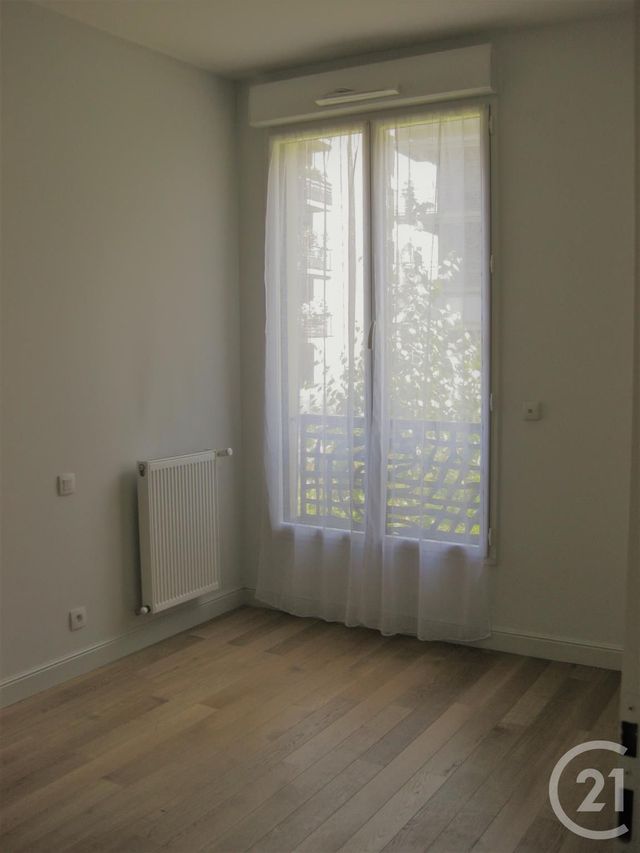 Appartement T2 à louer - 2 pièces - 41.72 m2 - BORDEAUX - 33 - AQUITAINE - Century 21 Cabinet Rollin