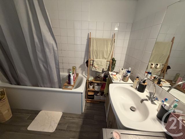 Appartement F1 à louer - 1 pièce - 40.2 m2 - BORDEAUX - 33 - AQUITAINE - Century 21 Cabinet Rollin