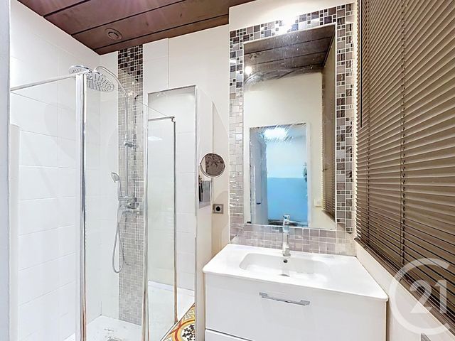 Appartement T1 à vendre - 1 pièce - 65.15 m2 - BORDEAUX - 33 - AQUITAINE - Century 21 Cabinet Rollin