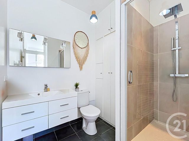 Appartement à vendre - 2 pièces - 43.37 m2 - BORDEAUX - 33 - AQUITAINE - Century 21 Cabinet Rollin