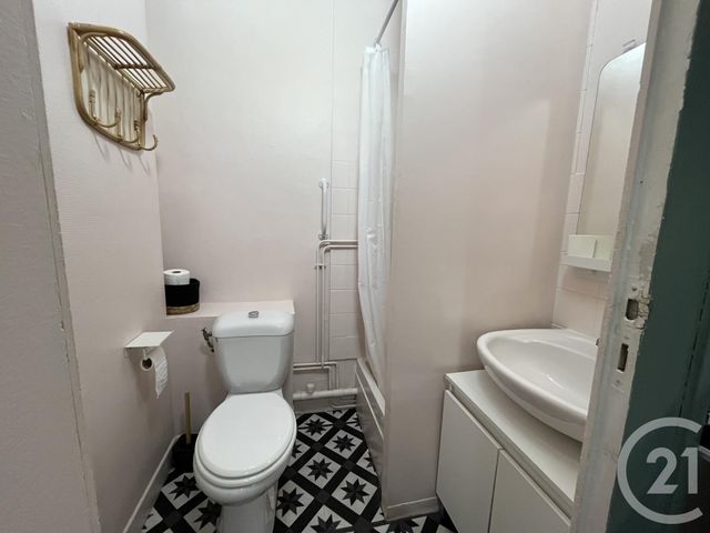 Appartement Studio à louer - 1 pièce - 24.73 m2 - BORDEAUX - 33 - AQUITAINE - Century 21 Cabinet Rollin